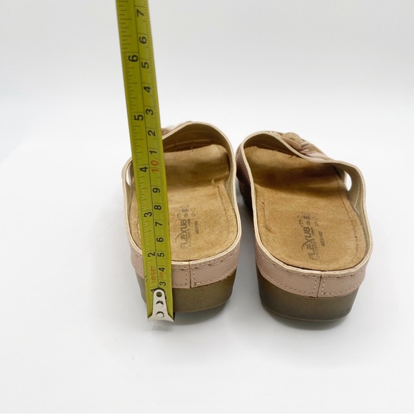 Flexus by Spring Step Sandals Slip onFloral Accent Comfort Casual Elegant Size 9 - Picture 7 of 9